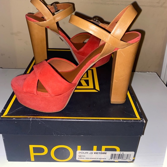 Pour la victoire suede/leather pumps! - Picture 2 of 4